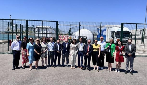 Valenciaport showcases zero emission projects to EU delegation